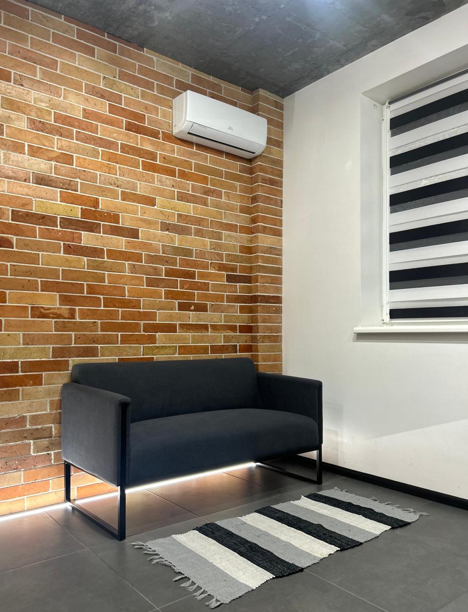 Loft На Кониського, Центр Apartman Dnyipropetrovszk Kültér fotó